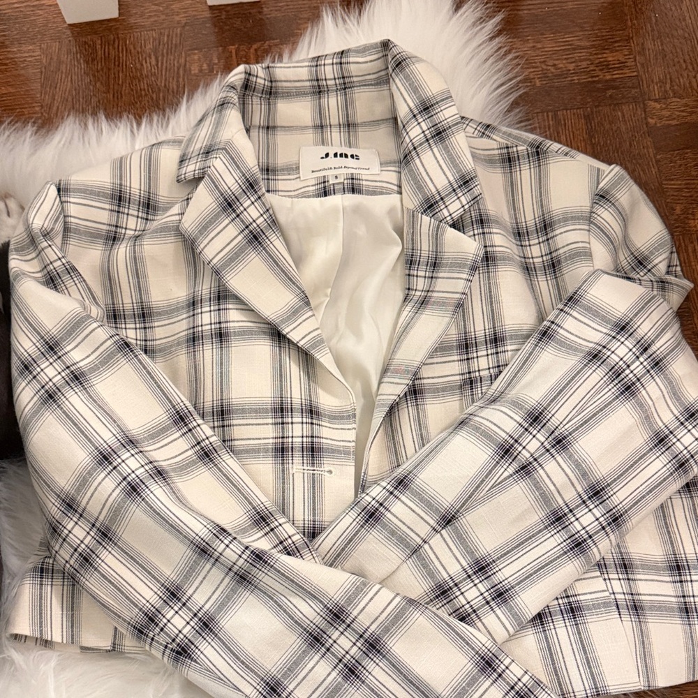 Women's Cropped Plaid Jacket - Black and White